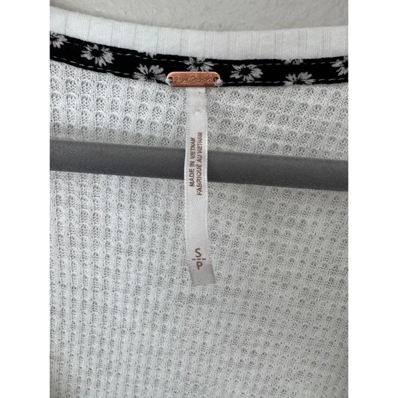 Free People Auxton Thermal Wrap Top Black White Waffle‎ Knit Size Small - Picture 6 of 8